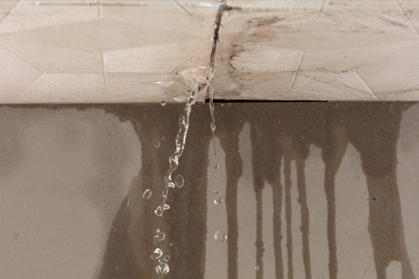 Professional Water Extraction technician working in Canal Fulton, OH